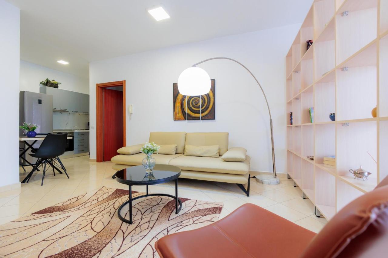 Tirana Center Apartment 12 Bagian luar foto